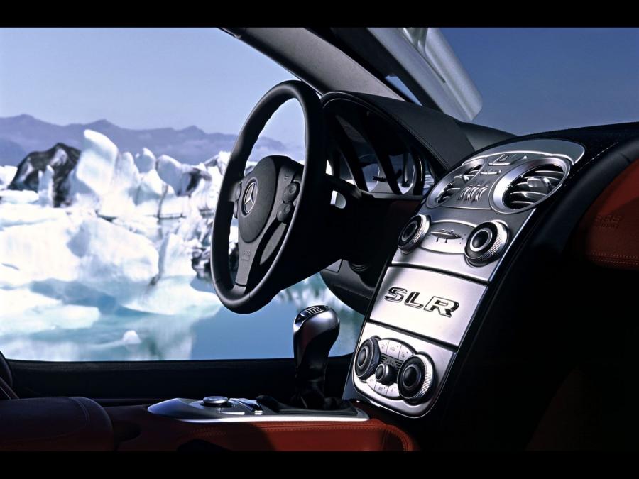  Mercedes-Benz SLR McLaren 2004 года  (фото 11 из 175)
